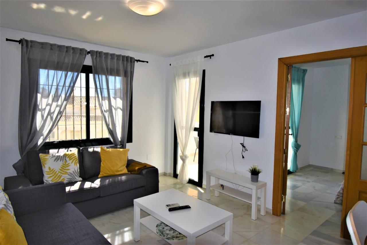 Pueblo Torrequebrada, 2 Bed Apartment *